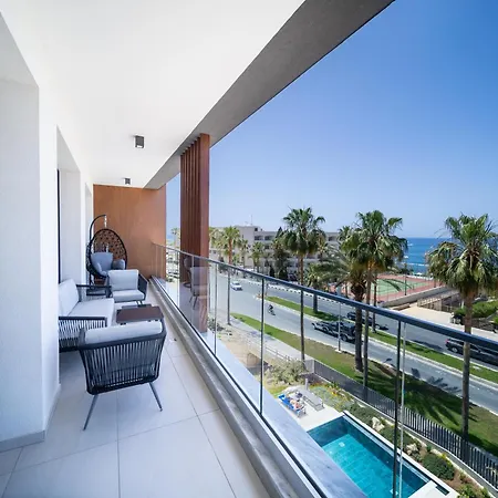 Waterside Sea View 4* Paphos