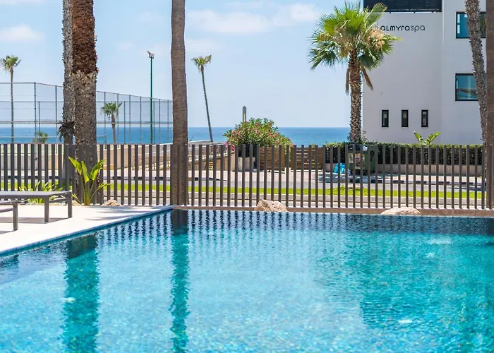 Waterside Sea View Aparthotel 4*