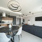 Aparthotel Waterside Sea View Paphos