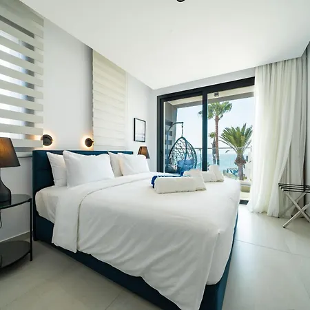 Lägenhetshotell Waterside By Deserve 4*