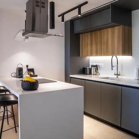 Waterside Sea View 4* Paphos