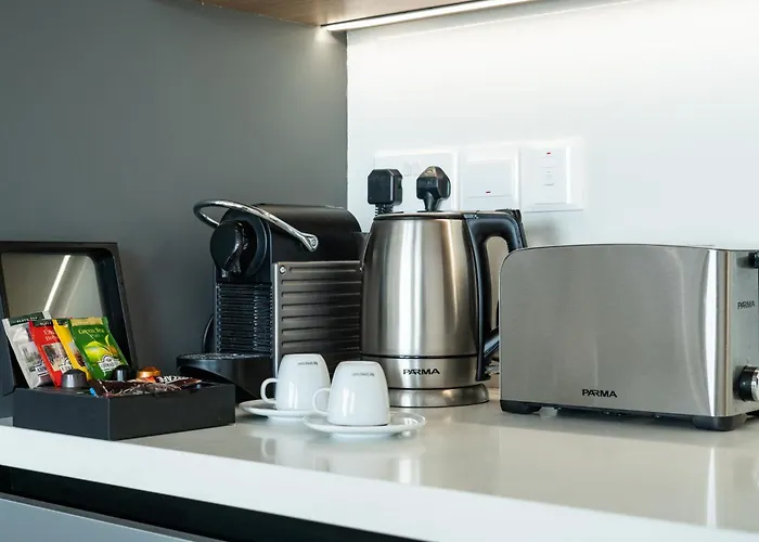 Waterside Sea View Apartmanhotel Paphos