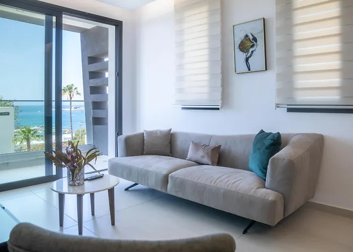 Apartmanhotel Waterside Sea View 4*