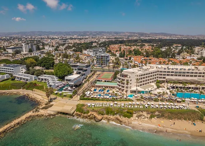 Waterside Sea View Apartahotel