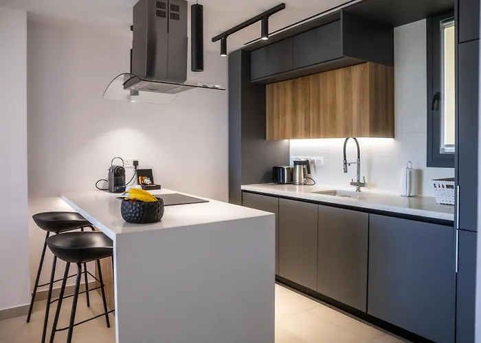 Waterside Sea View 4* Paphos