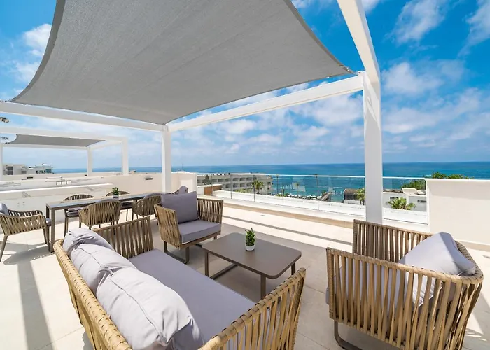 Waterside Sea View 4*