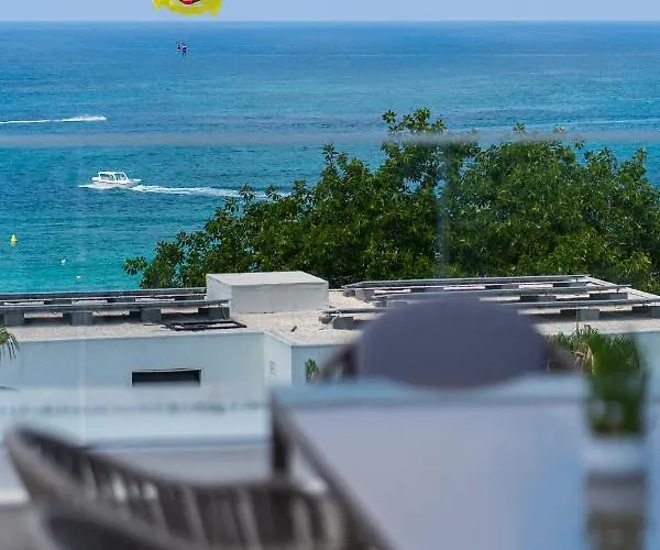 Waterside Sea View 4* Paphos